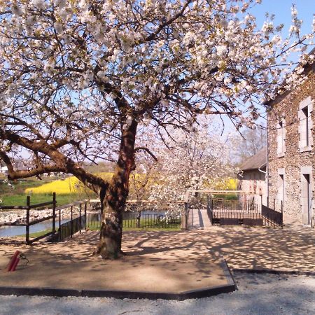 Le Moulin De Bretigneul Bed and Breakfast Saint-Aubin-des-Landes Εξωτερικό φωτογραφία